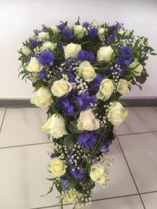 Bestattungen Sinn Blumenschmuck